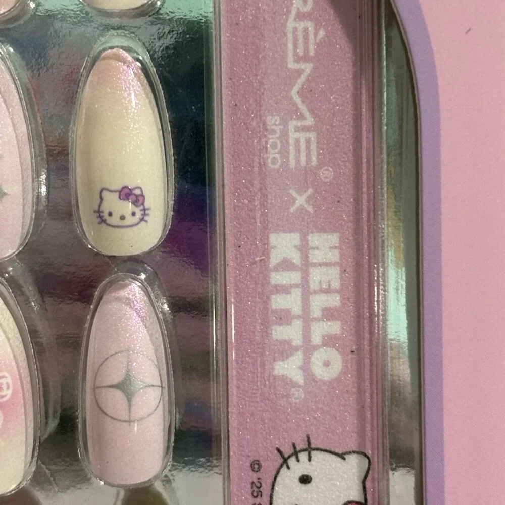 Hello Kitty The Creme Shop 28 Gel Effect Press On Nails NEW in Box